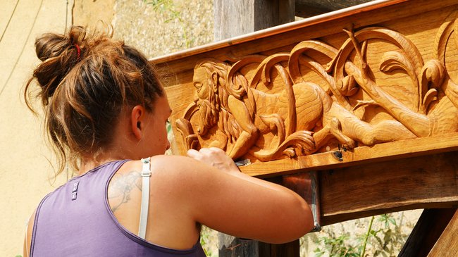 La sculpture est un métier d'art lent et minutieux qui nécessite rigueur et sensibilité.