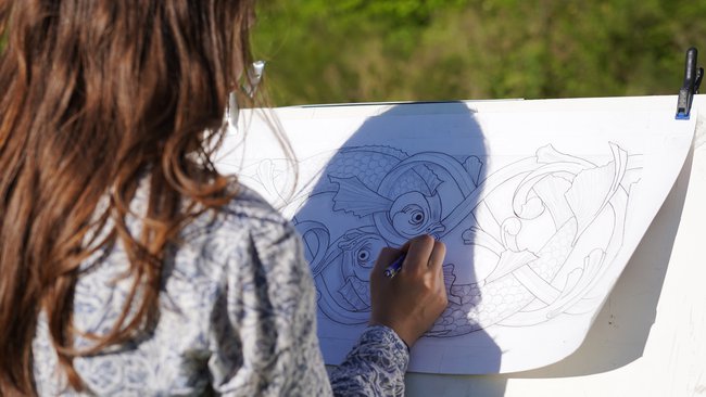 La création de sculpture, passe par une étape de dessin qui est la base de la sculpture, c'est elle qui me guide dans le procédé du retrait de la matière, du dégagement des fonds. Ce dessin permet aussi a mes commanditaires de valider ma proposition avant d'attaquer le travail de la matière.